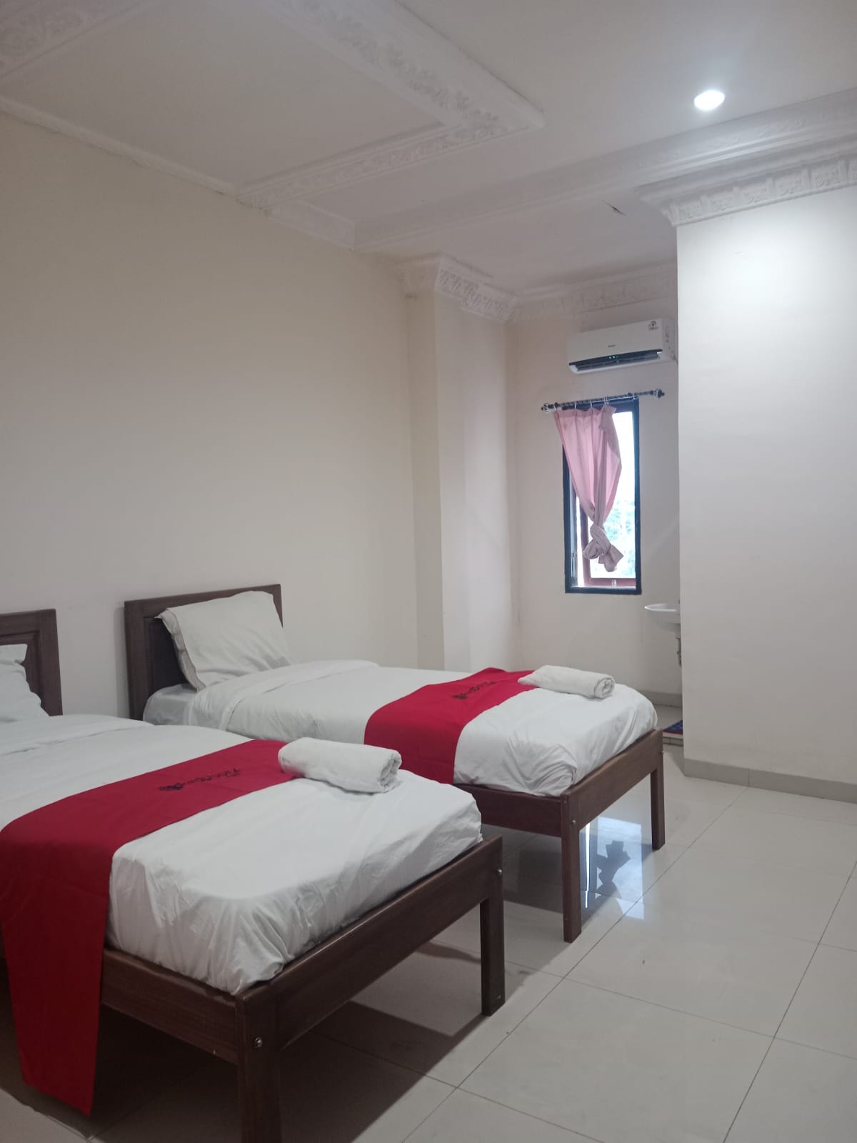 Sky One Palu by Cozzy